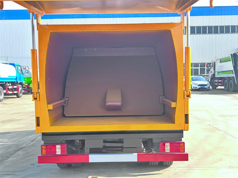 �P�R�{�Ƃ�(c��)�b���s����܇